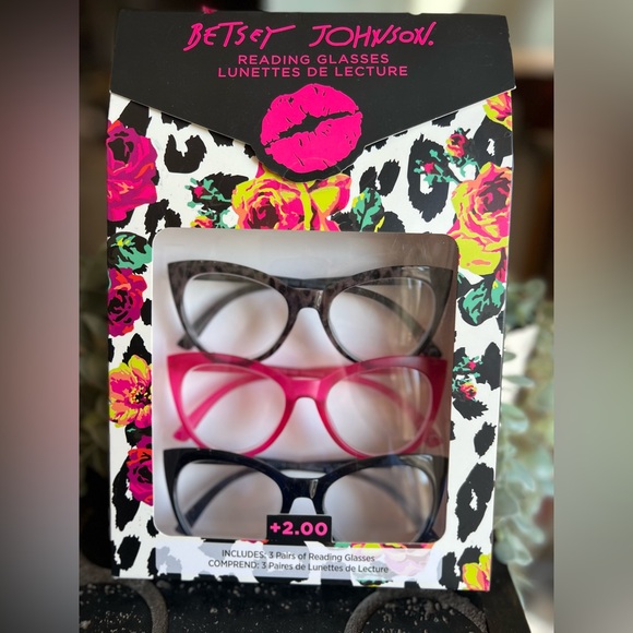 Betsey Johnson Accessories - Betsey Johnson Reading Glasses